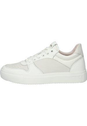Trainers - white