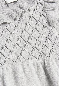 Next Strikkjoler - grey