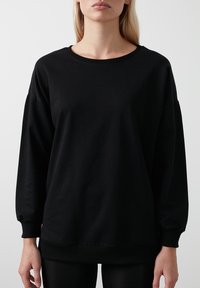 LELA CREW NECK - Sportska majica - black