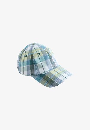 Gorra de béisbol con una visera curva, con un patrón de cuadros en azul, verde y blanco, y agujeros de ventilación cosidos en la parte superior.