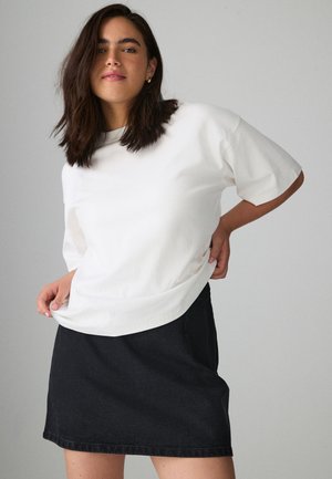 Next REGULAR FIT - HOURGLASS  - Gonna a campana - black