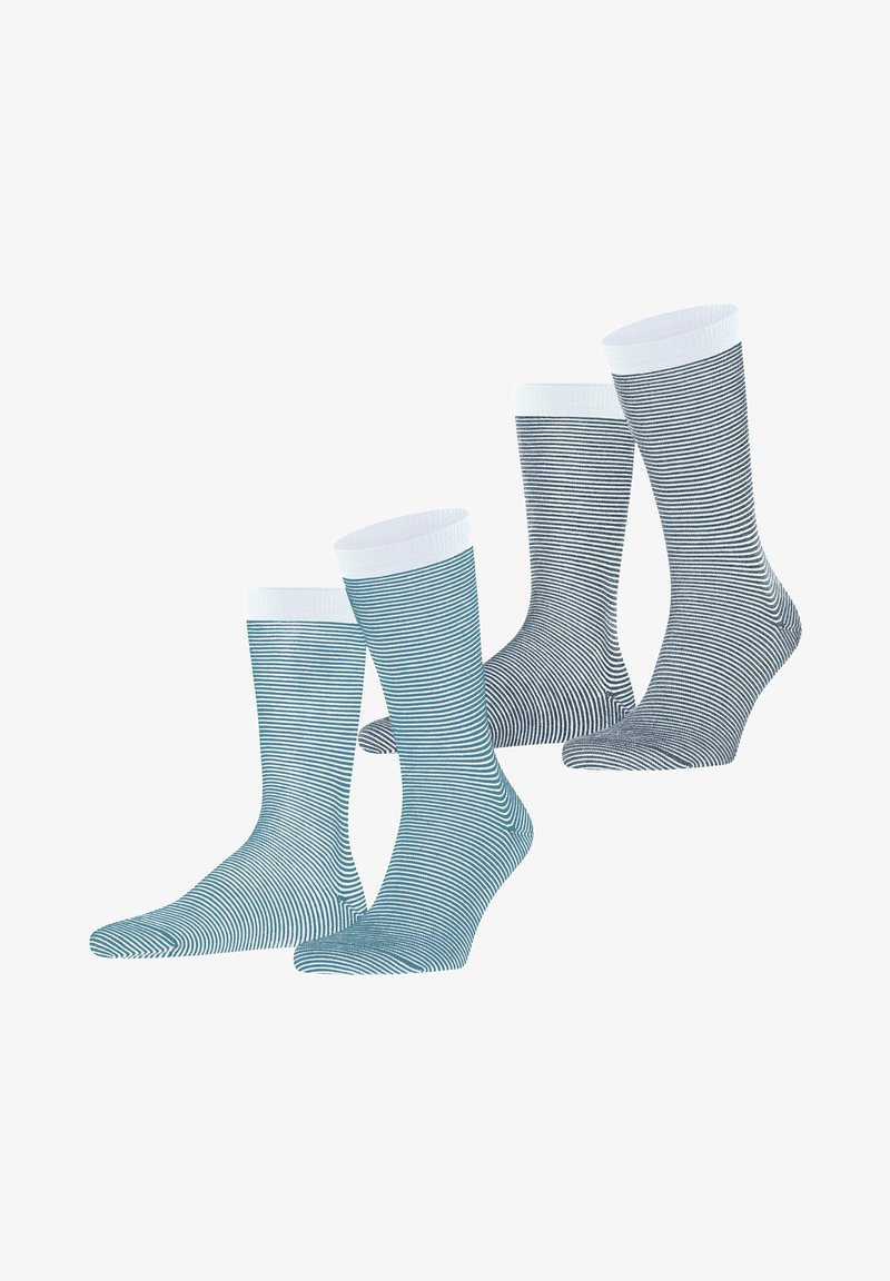 Quatre paires de chaussettes dans des nuances de bleu et de gris variées, avec des rayures horizontales et des hautes côtes blanches. Matière douce en mélange de coton.