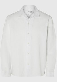 Balta lininė marškinėliai su klasikiniu apykakle, ilgomis rankovėmis, užsegimu mygtukais ir laisvu siluetu, su subtilia tekstūra ir lengvu blizgesiu.