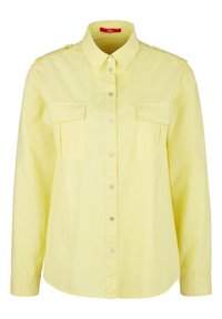 Camicia gialla a maniche lunghe con bottoni, realizzata in tessuto leggero, dotata di colletto classico, due tasche sul petto e spalline.