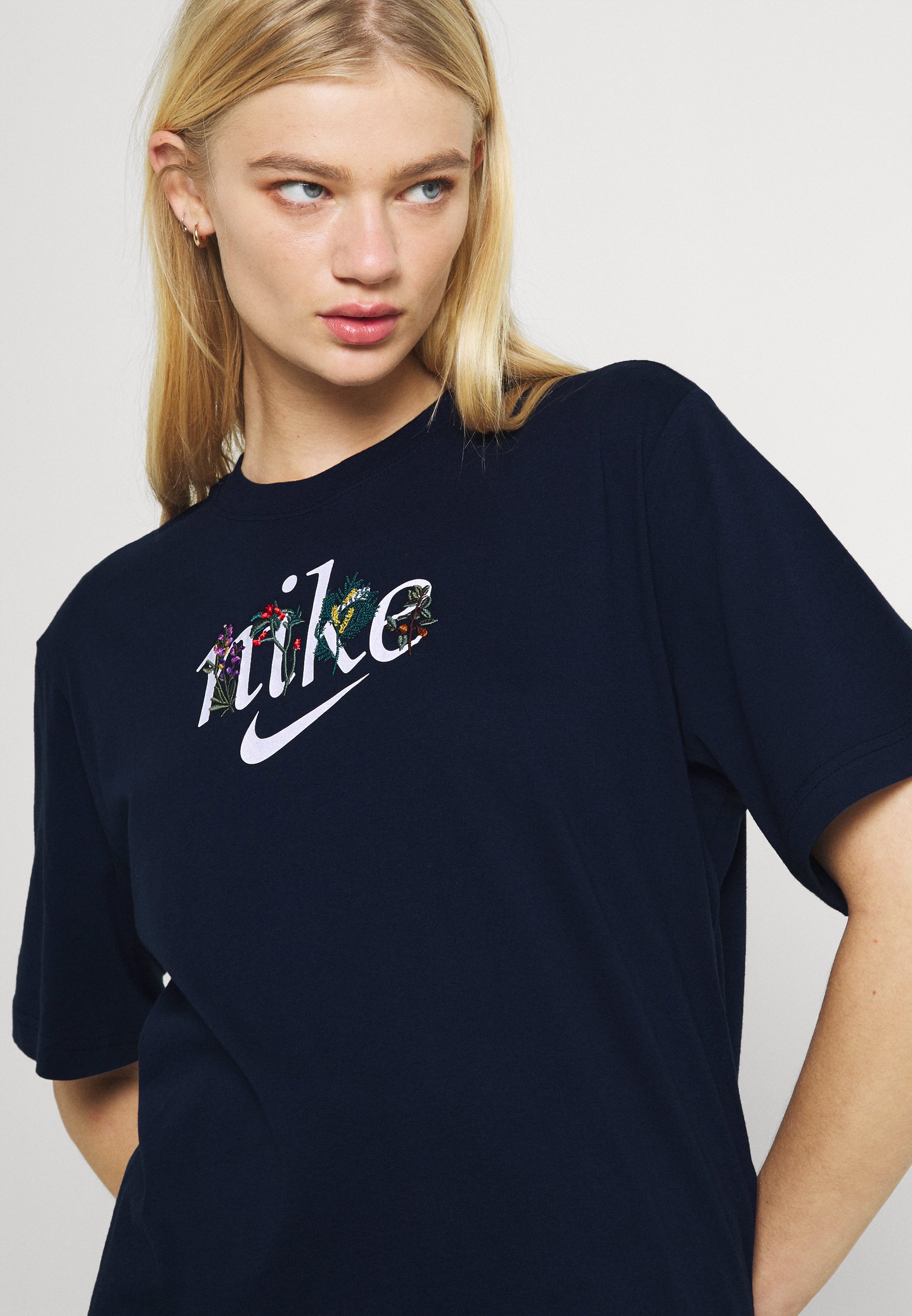 Nike Sportswear BOXY NATURE - Print T 