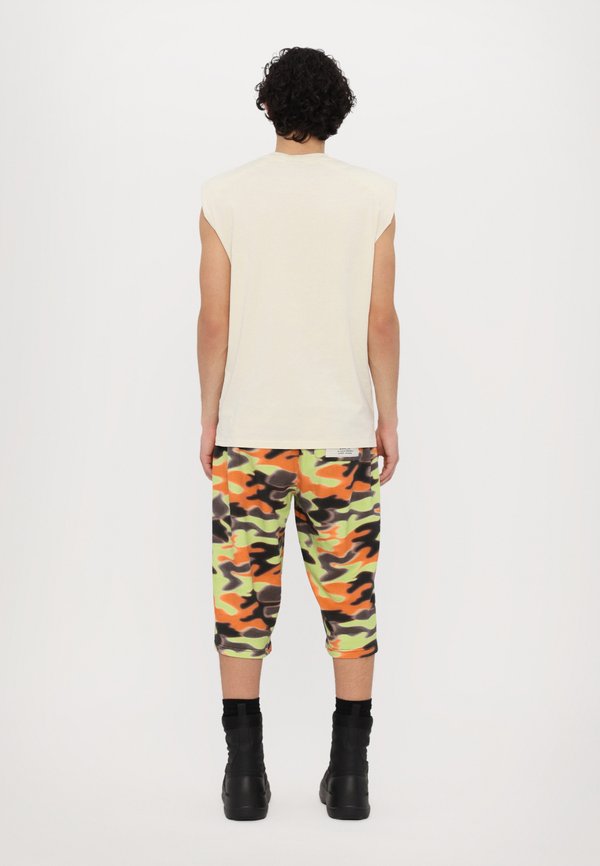 PADDED SHOULDER SLEEVELESS - Top3