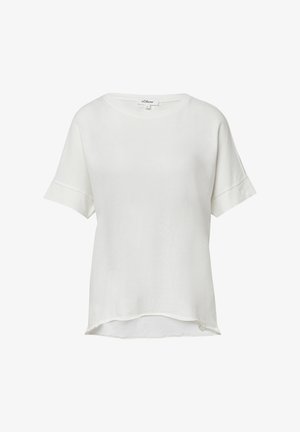 Biała bawełniana koszulka z okrągłym dekoltem, krótkimi rękawami i lekko zaokrąglonym dołem. Posiada mały detal z logo po boku.