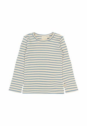 Camisa de manga larga en color crema con rayas horizontales azul celeste, textura acanalada, escote redondeado y un detalle de cierre a presión en el hombro izquierdo.