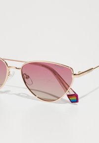 Polaroid UNISEX - Aurinkolasit - gold-coloured/pink