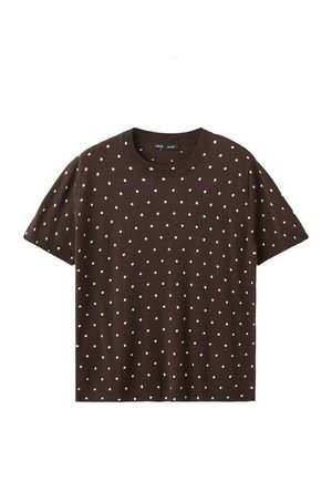 Brauner Kurzarmstrickpullover mit hellbeigen Punkten und einem gerippten Rundhalsausschnitt.