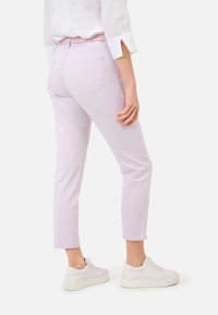 BRAX STYLE MARY  - Trousers - soft purple