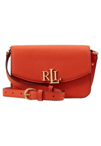 Pomarańczowa skórzana torebka na ramię o fakturowanej powierzchni, złotych elementach i logo RLL. Posiada regulowany pasek i zamknięcie na klapę.