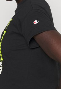 Champion Triko s potiskem - black