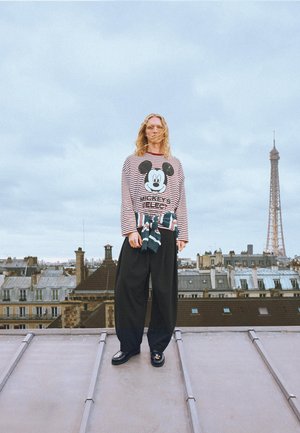 Bershka MICKEY MOUSE PRINT LONG-SLEEVE  - Longsleeve - dark red