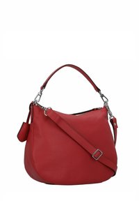 Borsa a tracolla in pelle rossa con superficie texturizzata, forma curva, tracolla regolabile e dettagli in metallo. Presenta una tasca laterale.