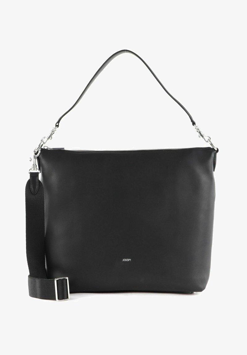 Sac à main en cuir noir avec une texture lisse, fermeture éclair sur le dessus et bandoulière réglable. Logo discrètement placé à l'avant.