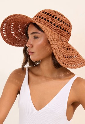 Friends Like These, OPENWORK FLOPPY BEACH HAT  . - Klobúk - orange