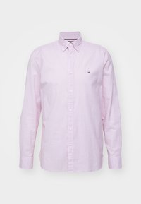 Unselected, optic white/dark magma