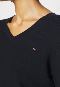Tommy Hilfiger Sweter