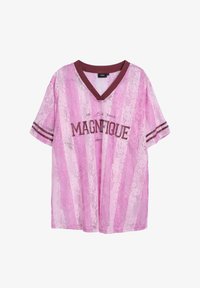 Unselected, pink drink w. stripe