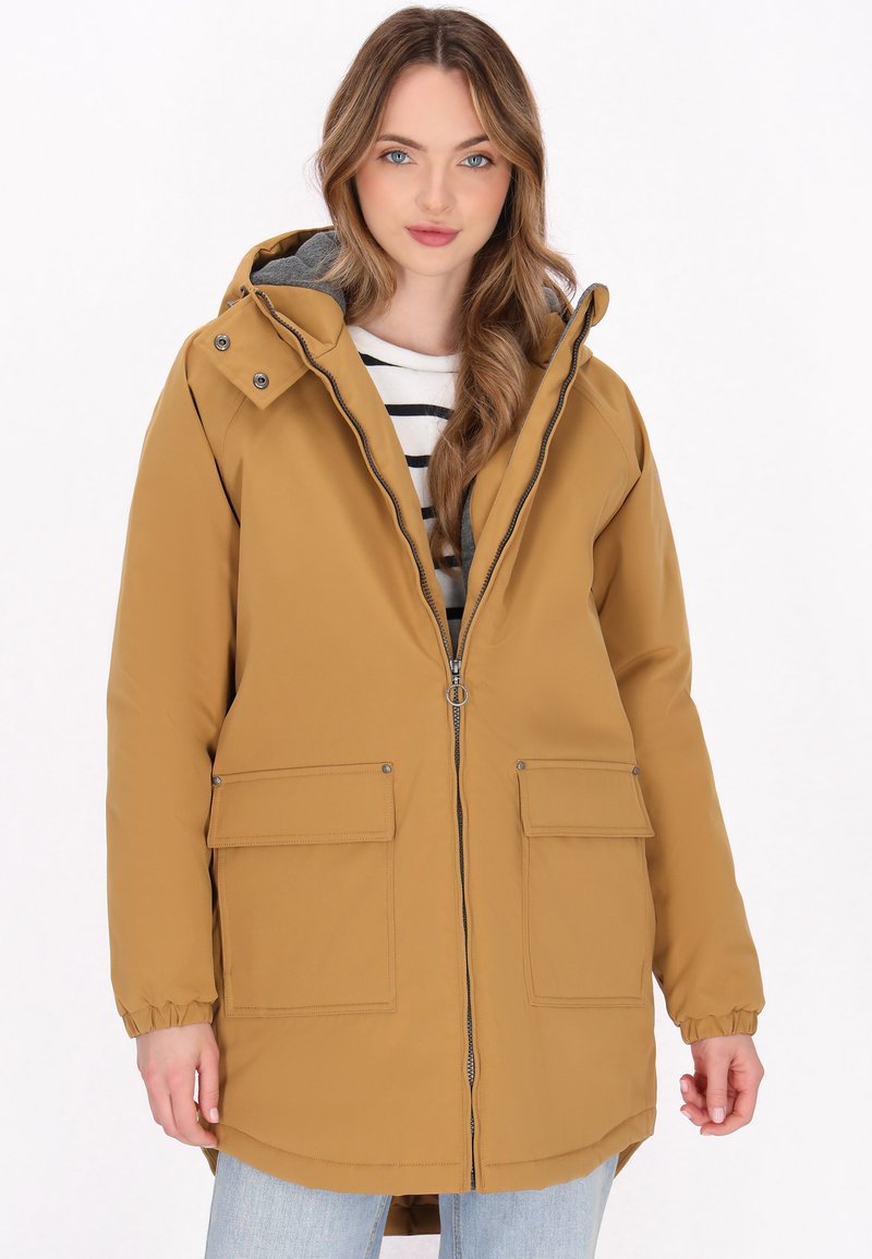 Khaki kapuce parka ar priekšējo rāvējslēdzēju, elastīgām aprocēm, divām priekšējām kabatām un pelēku iekšējo odere. Gluda, viegla materiāla.