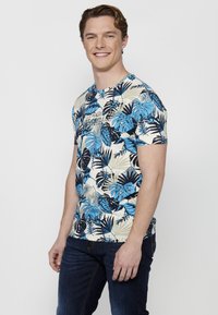 Koroshi SHORT SLEEVE - Apdrukāts T-krekls - azul   blue