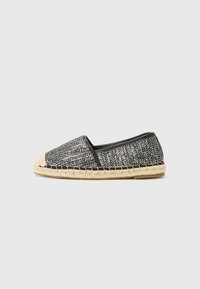 Valittu, black