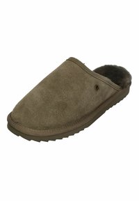 Olijfgroene suède instapschoen met een zachte hondenvoering, ronde neus en een rubberen zool met een gestructureerd profiel.