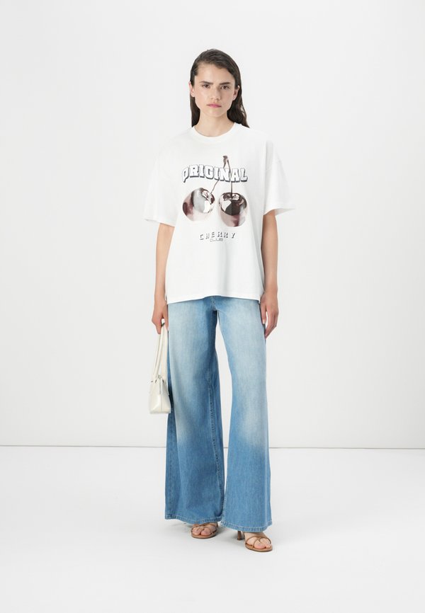 ONLCARRIE LIFE CHERRY BOX - Print T-shirt3