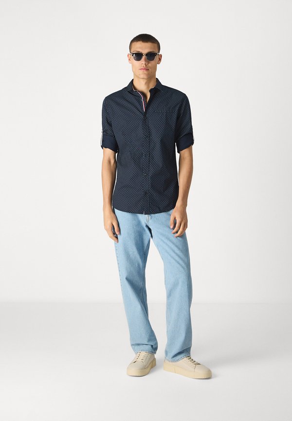 JEREMY DETAIL  - Shirt - sky captain3