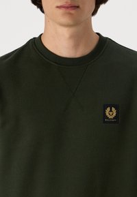 Belstaff Ikdienas džemperis - grün