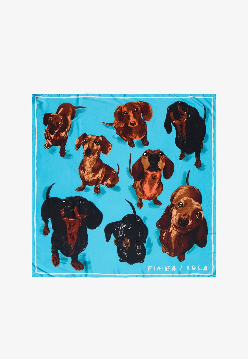 Hedvábný šál s devíti ilustrovanými vořechy v různých pozicích, umístěný na jasně modrém pozadí s bílým okrajem. Text na spodní části zní "PIMBA / LOLA."