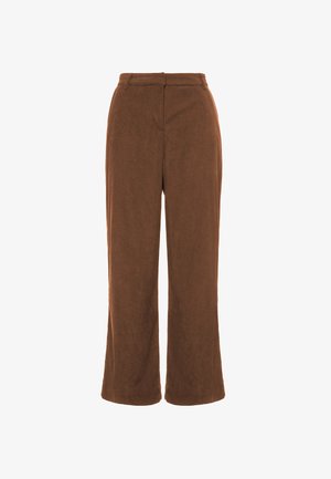 Pantaloni a gamba larga marroni realizzati in tessuto morbido, con vita alta e pieghe frontali pulite. La texture appare liscia con una leggera lucentezza.