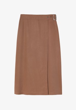 Ruda iki kelių ilgio A formos sijonas iš lygaus audinio, su šoniniu įpjovimu ir metaline sagtimi juosmens srityje reguliavimui.