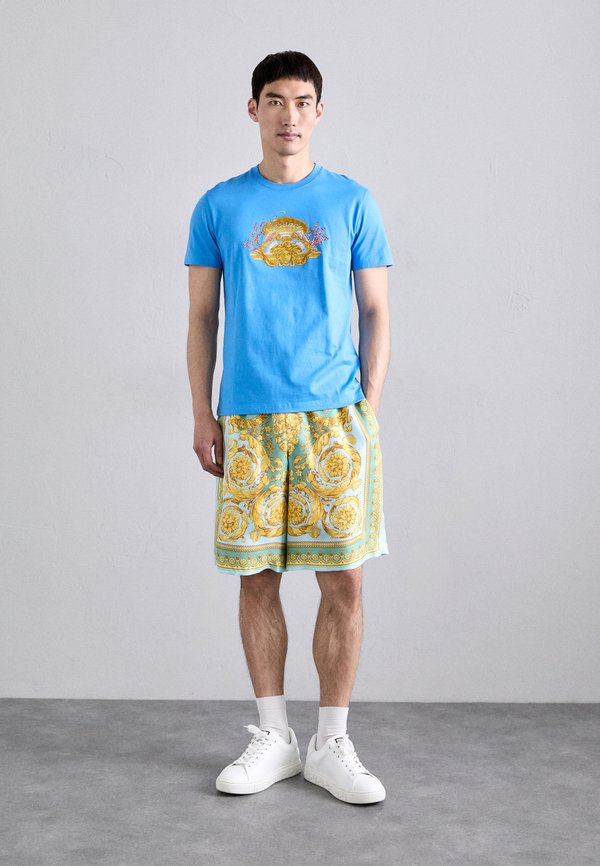 HOTFIX FOUNTAIN CREST EMBROIDERY - Print T-shirt4