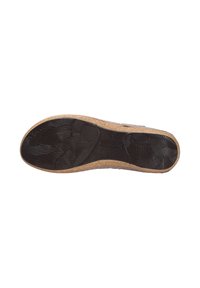 Bruine schoenzool van rubber met een getextureerd patroon en een kurklaag rond de rand, met golvende lijnen voor grip en tractie.