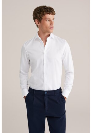 WE Fashion THE DRESSED - Kauluspaita - white