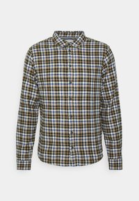 Camisa abotonada con un patrón de cuadros en azul, negro y marrón. Elaborada con tela suave, tiene un cuello con solapa y mangas largas.