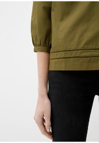 s.Oliver LONGSLEEVE MIT SPITZEN-DETAILS - Camicetta - olivgrün