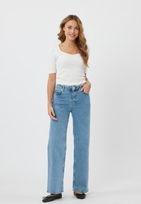 Moves MASIA - T-shirts basic - ivory