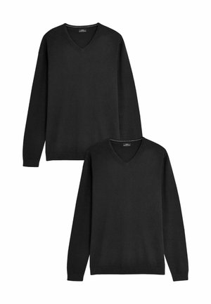 Suéteres negros de cuello en V, hechos de un tejido suave, con mangas largas y dobladillo acanalado. Dos suéteres mostrados uno encima del otro.