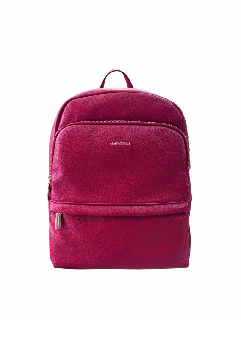 Zaino in pelle fucsia con texture liscia, parte superiore arrotondata, tasca frontale con zip e logo del marchio in argento. Dotato di spallacci regolabili.