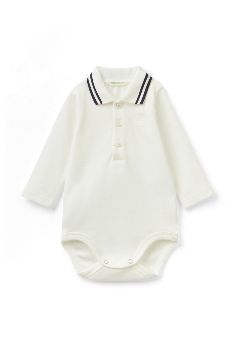 Body bianco a maniche lunghe con colletto a righe blu, pattina con tre bottoni e chiusure a scatto nella parte inferiore. Materiale in cotone morbido.