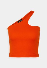 Crop top orange à côtes avec un design asymétrique à une épaule, texture lisse et coupe ajustée. Étiquette visible près de l'encolure.