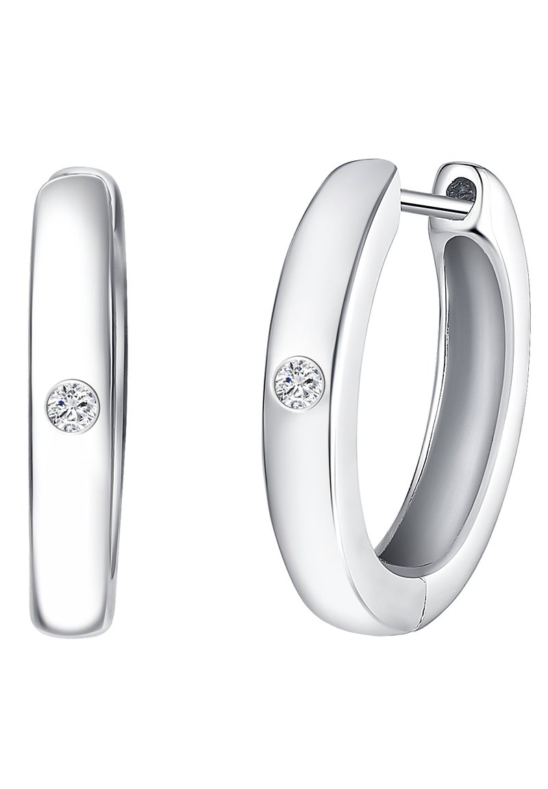 Pendientes de aro de plata con un acabado pulido, que cuentan con un pequeño acento de diamante redondo en cada pendiente. Diseño liso y redondeado.