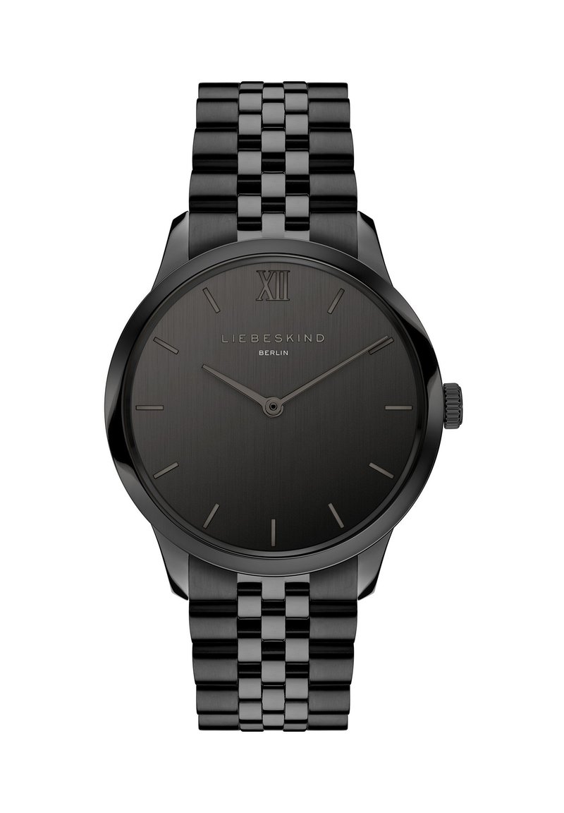 Schwarze Uhr mit einem eleganten, runden Gehäuse, minimalistischem Zifferblatt, silbernen Stundenmarkierungen und einem Metallarmband. Texturiertes Farbverlauf-Zifferblatt mit Logo der Marke.