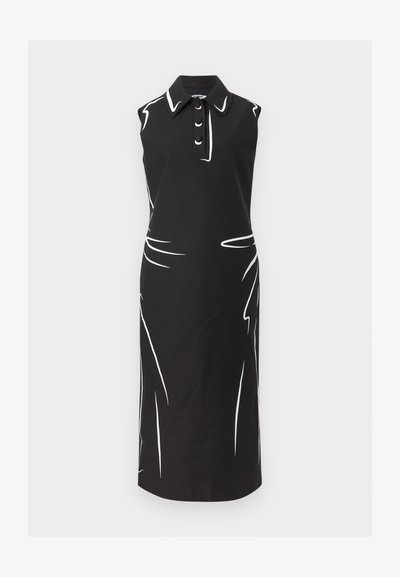 Μαύρο μίντι φόρεμα χωρίς μανίκια με άσπρα αφηρημένα γραμμικά σχέδια, γιακά και τρία μαύρα κουμπιά μπροστά.