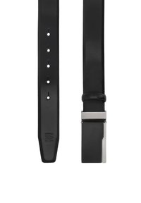 Cinturón de cuero negro con un diseño elegante, superficie texturizada, agujeros ajustables y una hebilla rectangular plateada con acabado mate.