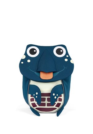 Blauer Kinderrucksack, gestaltet wie ein lächelnder Frosch mit großen Augen, herausgestreckter Zunge und gemustertem Bauchtäschchen.