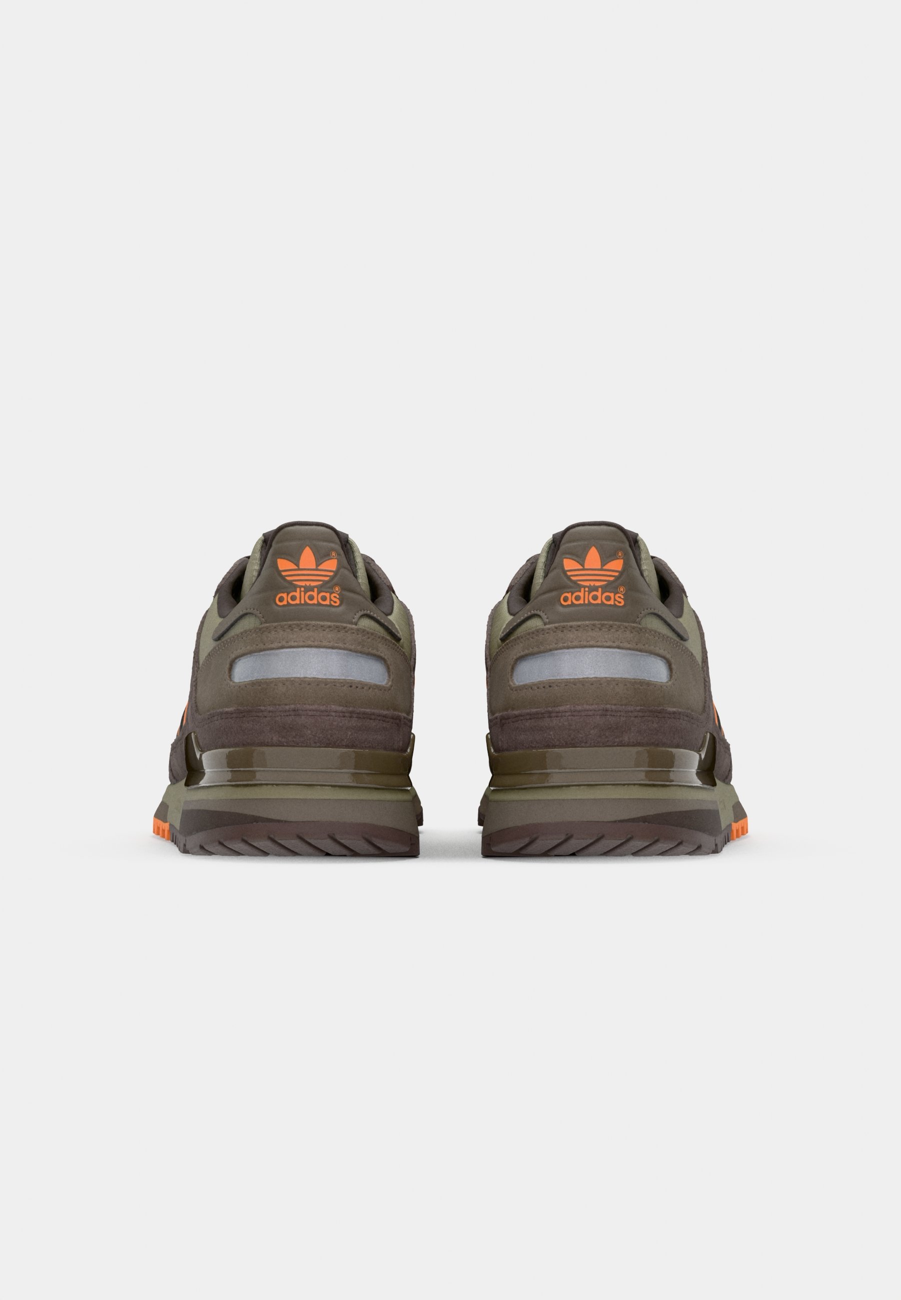 Dan17 Adidas Men's Zx 600 Sneaker Dark Brown/Orbit Green/Cargo Brown